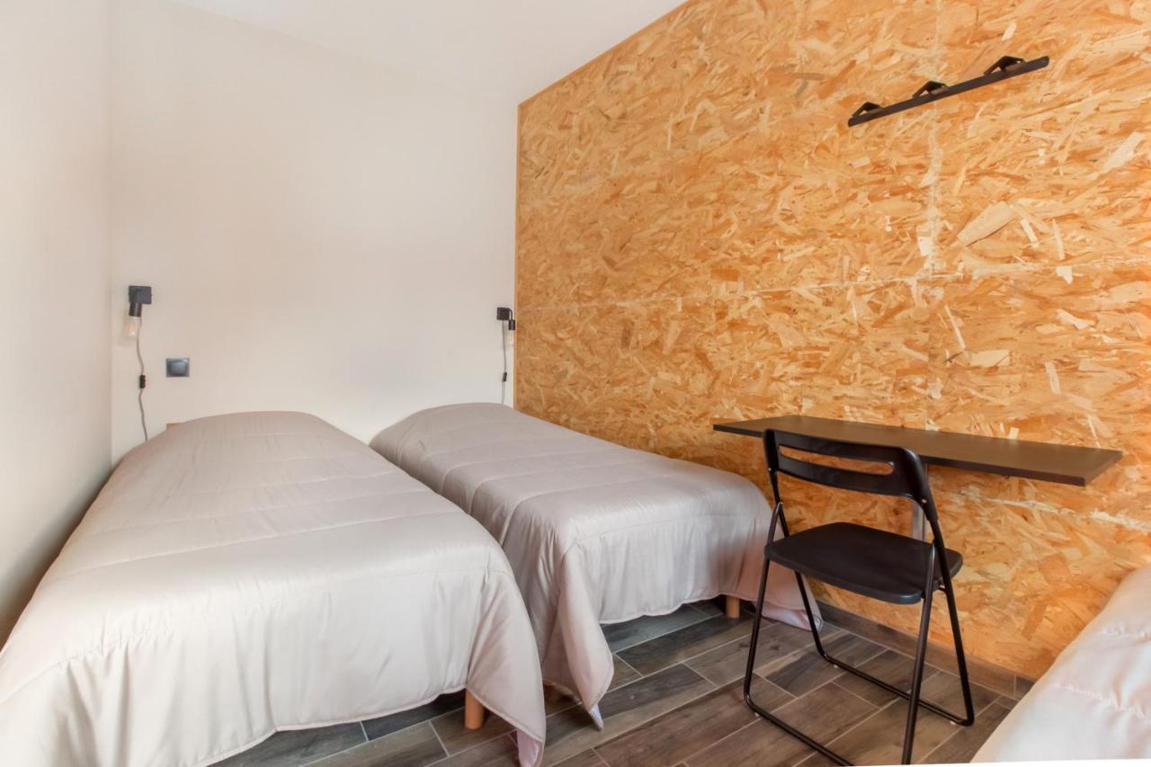 Le Dortoir Des Templiers Hotell Enquin-les-Mines Exteriör bild